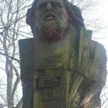 Wyszków - pomnik Norwida, Staszek Łuć