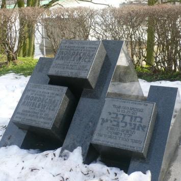 Wyszków - pomnik Anielewicza, Staszek Łuć