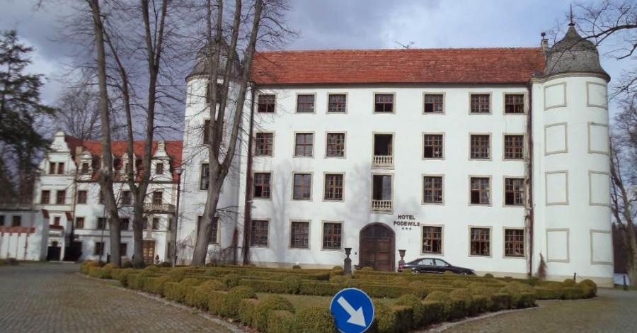 Zamek rycerski w Kręgu - zdjęcie