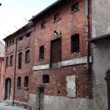 Stare i zniszczone kamienice, Marcin_Henioo