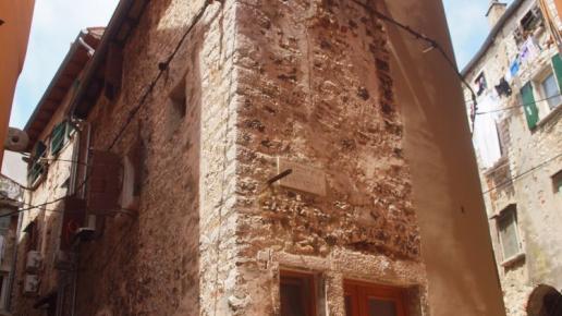 Budynek, Tadeusz Walkowicz