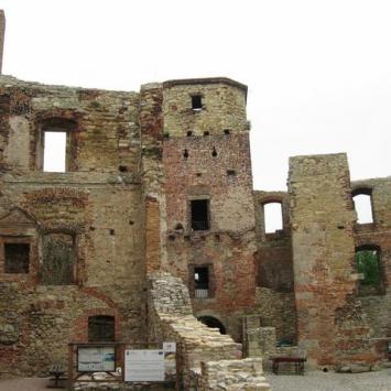 dziedziniec zamkowy, Danuta