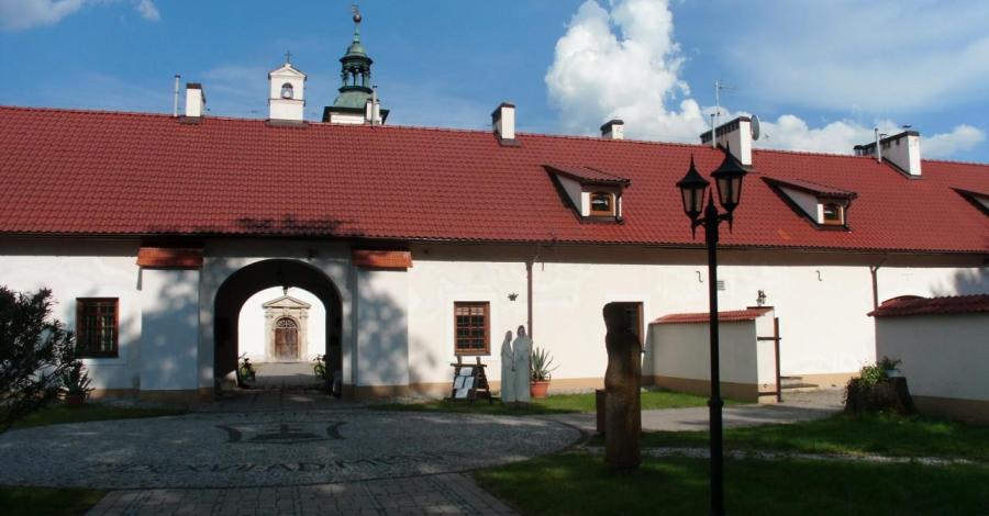 Pustelnia Złotego Lasu w Rytwianach - zdjęcie