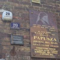 tablica pamiątkowa na domu Papuszy, Danusia