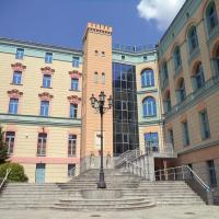 Uniwersytet Opolski-dziedziniec wewnętrzny, Danusia