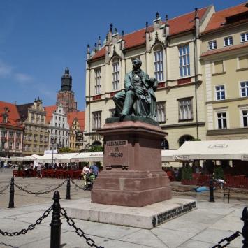 Pomnik Fredry we Wrocławiu, Marcin_Henioo