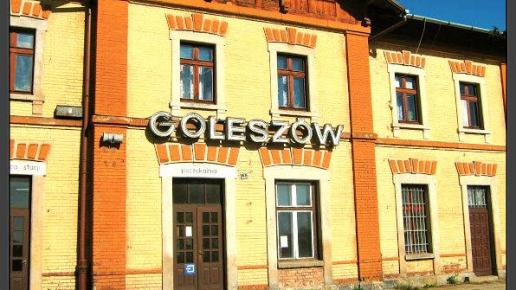 Początek czarnego szlaku Goleszów PKP, Vincci