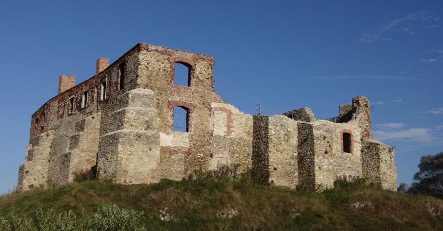 Siewierz - zamek - zdjęcie