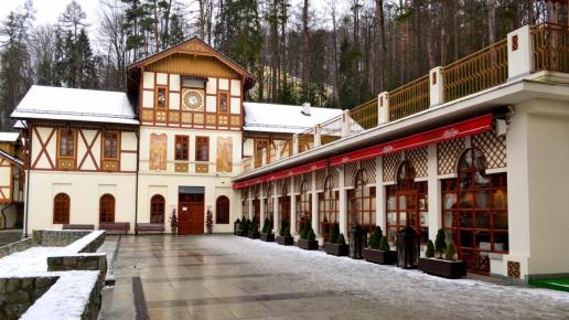 Pijalnia wód mineralnych w zabytkowym Domu nad Zdrojami, MelanosChole