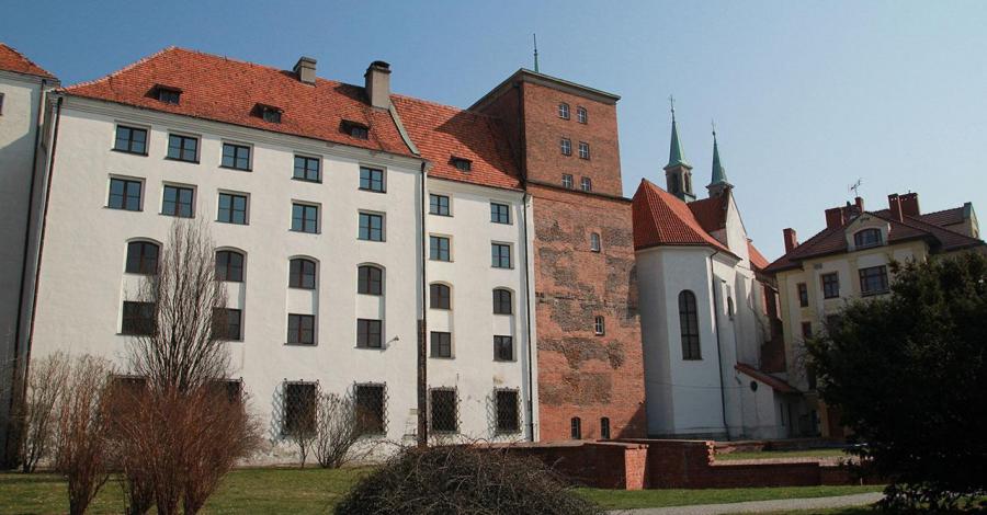 Brzeg - zwiedzanie zamku - zdjęcie