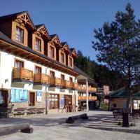 hotel obok parkingu, mokunka