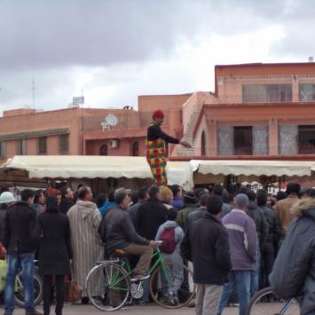 Marrakesz, Plac Djemma el Fna,popisy kuglarzy, Danusia