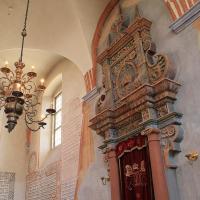 wnętrze synagogi