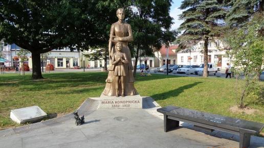 pomnik Marii Konopnickiej, Danusia