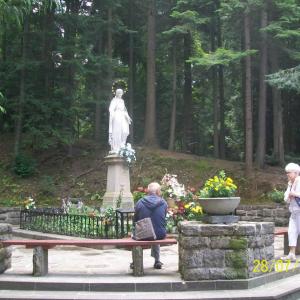 Figura Matki Bożej w Krynicy