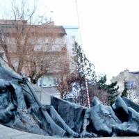 19 listopad pomnik poległym w obronie ojczyzny na placu pamięci narodowej, Magdalena