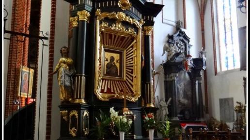 Ołtarz Najświętszej Maryi Panny , Marcin_Henioo