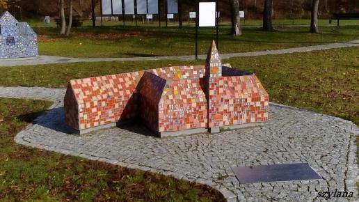 Plac z zamkami, szylana