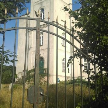 Pałac w Sadach Dolnych, Sasanka