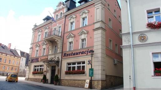 rynek ta i 6 kolejnych fot, mokunka