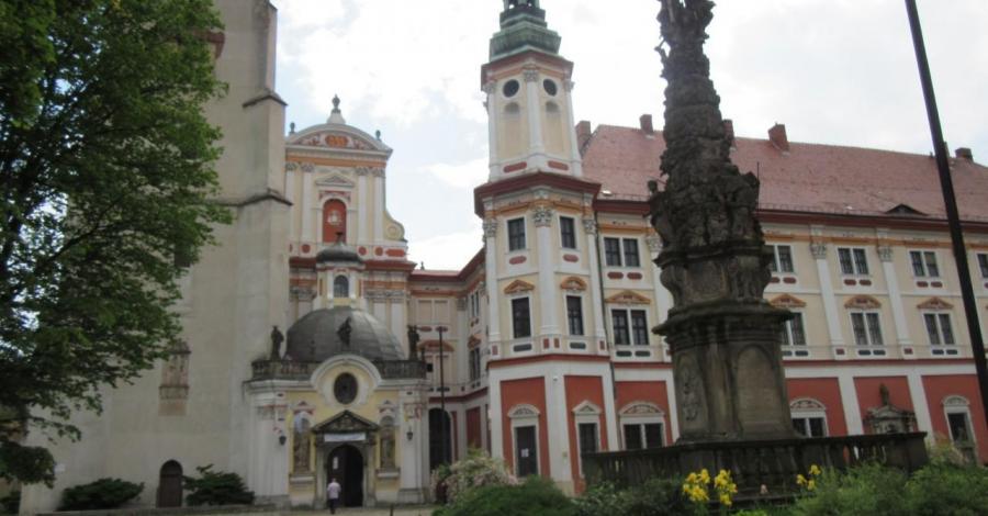 Opactwo Cystersów w Henrykowie - zdjęcie