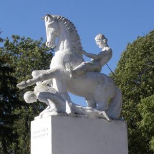 Pomnik Leszka Białego w Marcinkowie Górnym