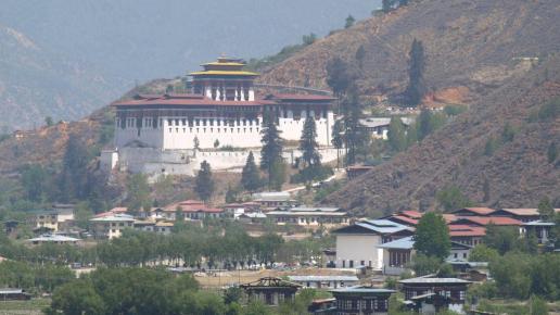 Dzong w Paro - nakręcono tutaj film Mały Budda. Dzong typ fortu obronnego., Tadeusz Walkowicz