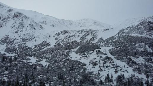 Od prawej Trzydniowiański Wierch i Końćzysty Wierch, DoRi