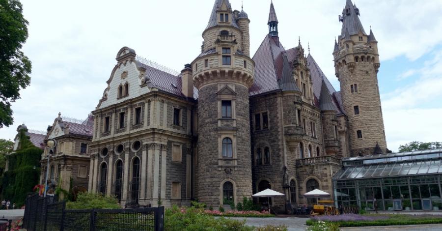 Zamek w Mosznej - największa atrakcja Opolszczyzny - zdjęcie
