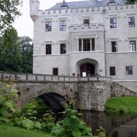 Zamek w Karpnikach, Anja