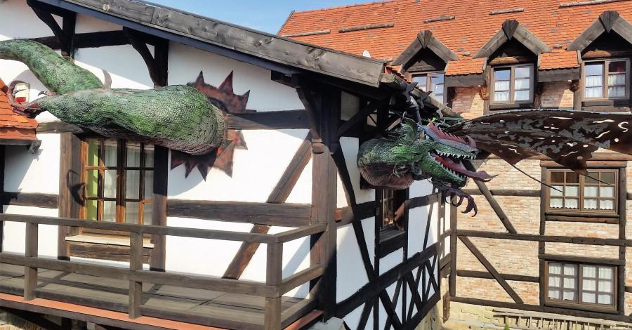 Grybów Zamek Stara Baśń - rekonstrukcja grodu warownego - zdjęcie