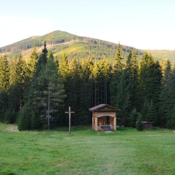Zwierowka, przed schroniskiem, Maciej A