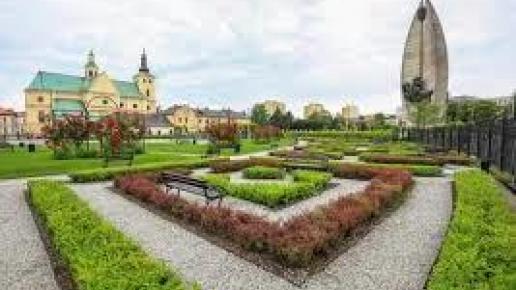 Rzeszów-pomnik i ogrody O. Bernardynów, Marcin K.