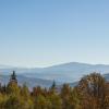 W tle widać Tatry, Bastet Monia