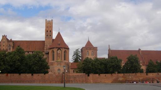 widok na zamek przed wejściem, Joanna