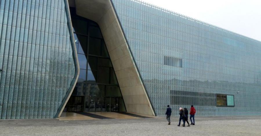 Warszawa - muzeum Polin - zdjęcie