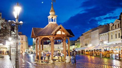Rzeszowski Rynek - przy studni, rz2014