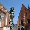 Po prawej Kościół Barbary, allie