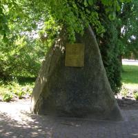 obelisk upamiętniający Unię Mielnicką i nadanie praw miejskich, Joanna