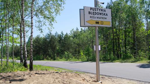 Dojście do Róży Wiatrów z ulicy Bolesławskiej