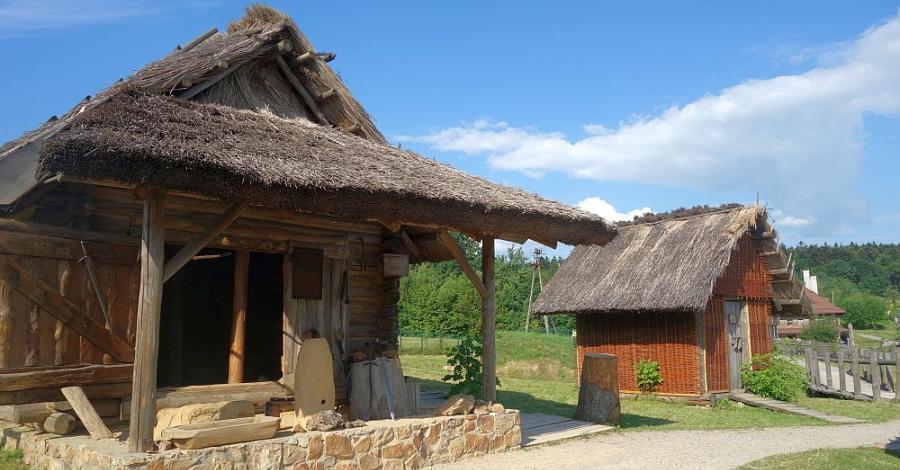 Świętokrzyskie: średniowieczna osada w Hucie Szklanej - zdjęcie
