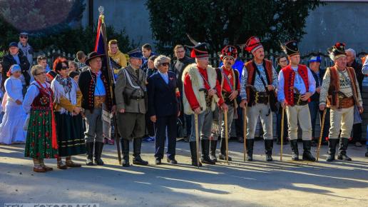 Powitanie gości , w tym przedstawienie grup rekonstrukcyjnych . Poznanie dramatycznych losów bitwy pod Zadwórzem - obrona Lwowa, Fasola na Szlaku