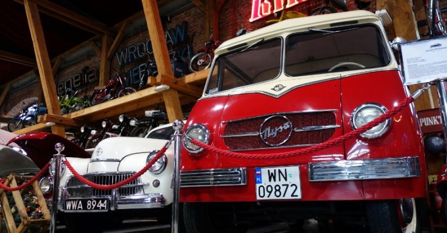 Topacz i Muzeum Motoryzacji - zdjęcie