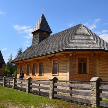 Pachnący nowością kościółek na Stecówce, Maciej A