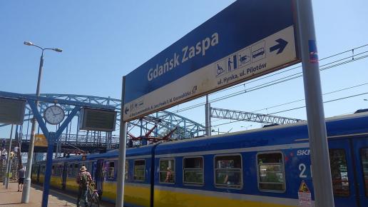 Przystanek SKM Gdańsk Zaspa, allie