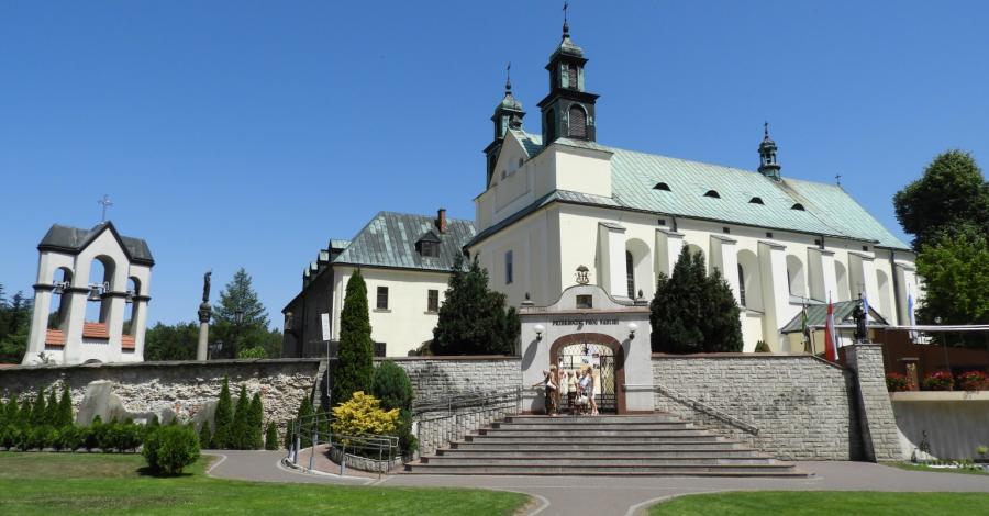 Strażnica Łutowiec i żar w Żarkach - zdjęcie