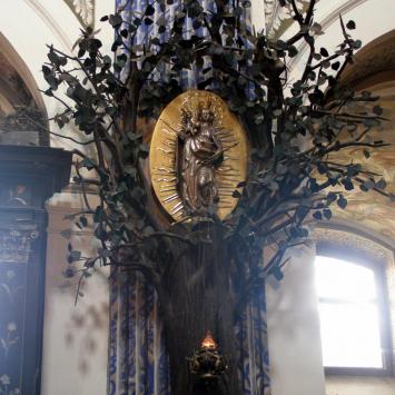 Święta Lipka, wnętrze kościoła, Joanna