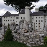Podzamcze, Park Miniatur Zamków Jurajskich, Joanna