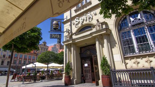 Rynek we Wrocławiu restauracja Spiż