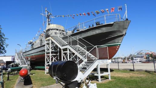 Kołobrzeg, Skansen Morski, ORP Fala, Joanna
